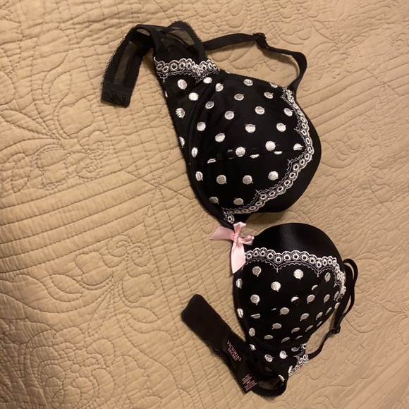 Victoria’s Secret Bra - Picture 4 of 4